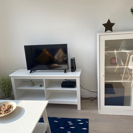 Central Location, Parking, Wi-Fi, Modern Apartment Milton Keynes Exterior foto